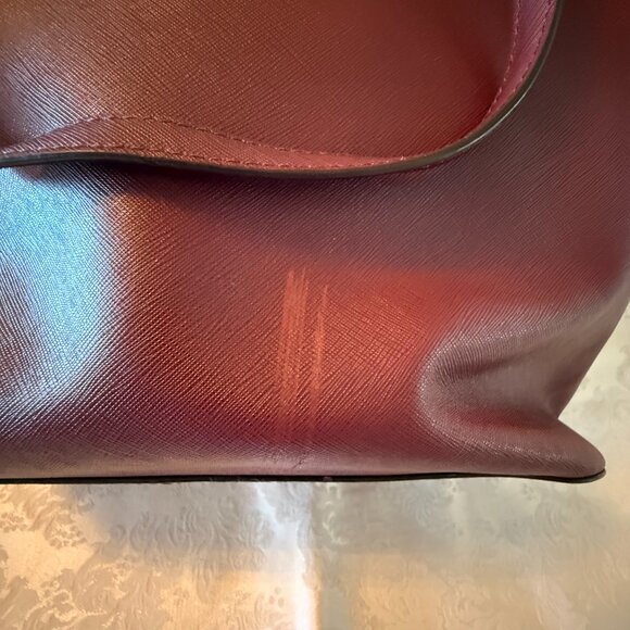 Michael Kors Jet Set Tote - Picture 8 of 8